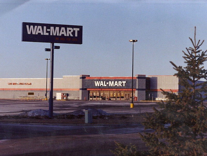 1990 Walmart